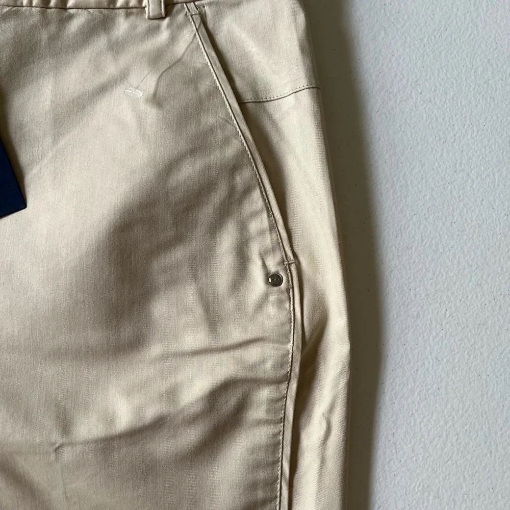 Ralph Lauren Women's Khaki Knee-Length Golf Shorts Size 2 NWT